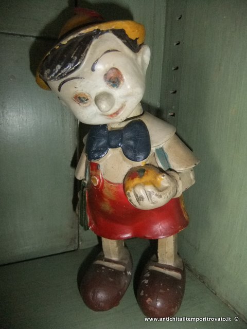 Antico Pinocchio in composizione dei prii anni del 900, funzionante. Delizioso pinocchio d