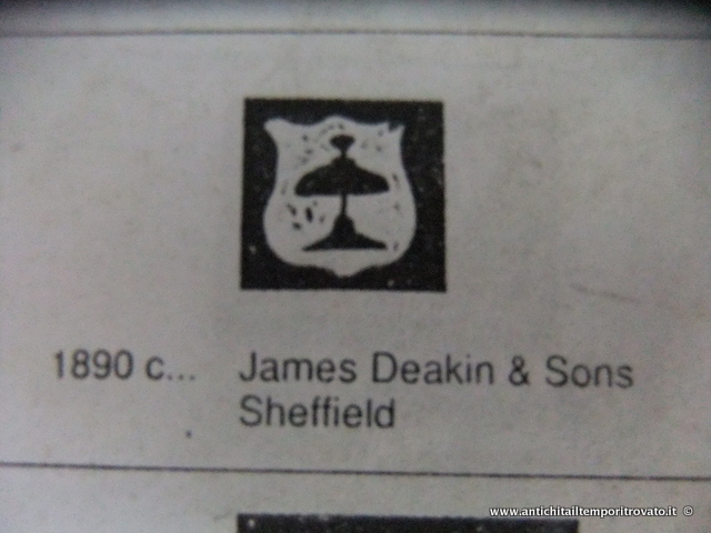 Marchio di James Deakin & Sons dal 1890, città di Sheffied.  
