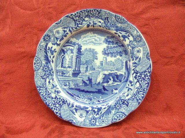 Se i piatti Transferware (o comunque gli oggetti inglesi in generale) sono stati classificati con il sistema britannico e sono stati prodotti dal 1842 al 1883, avranno il punzone a diamante Piatto con decorazione in blù rappresentante scena di vita rurale.